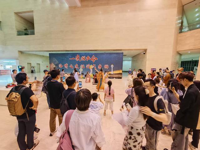 国庆中秋：河南博物馆文化惠民，绘就盛世文化新画卷