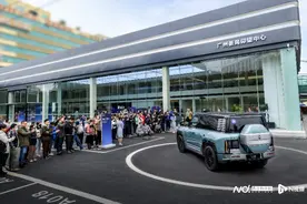 仰望U8单周销量达365台，年内将开设超过90家直营门店图片