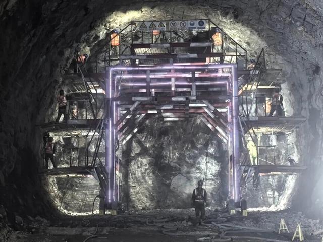 海拔3700米！在世界屋脊“穿山引水”，全球抽水蓄能电站之最在这里建起