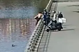 好样的！5名小男孩骑车路过发现有人跳河，立即阻止并呼救报警，最终救回男子一命图片