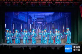 大型原创琼剧《布衣卿相》走进海口秀英书场村图片