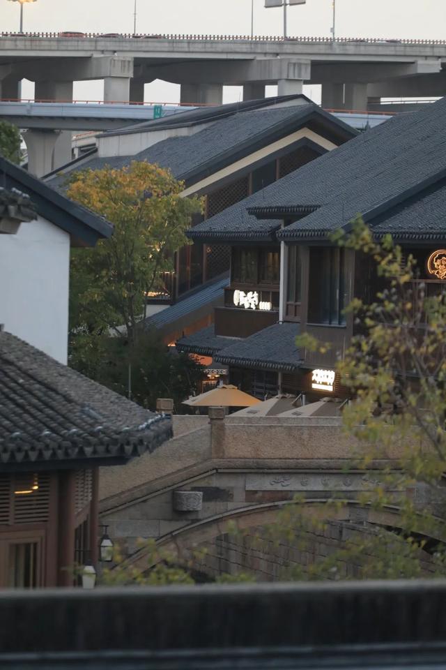 在青浦的“国际范儿”小镇，不出远门就能看世界！