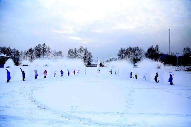 践行“两山”理念 跨省文旅融合新实践——2025年“中国最冷小镇·呼中兴安之巅森林冰雪穿越季”活动在呼中区举办