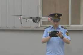 奉贤环境执法的“鼻子”长到了天上，看看谁还敢半夜偷排图片