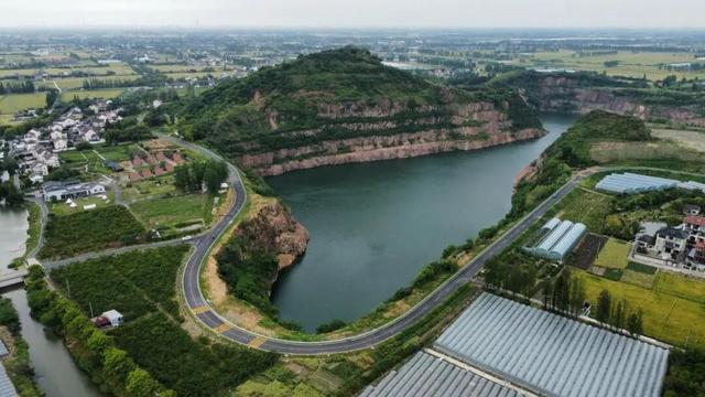 驾游浙江 ｜ 探访余华笔下的“盐系小城”！海盐这条公路，藏着长三角最治愈的山海湖光