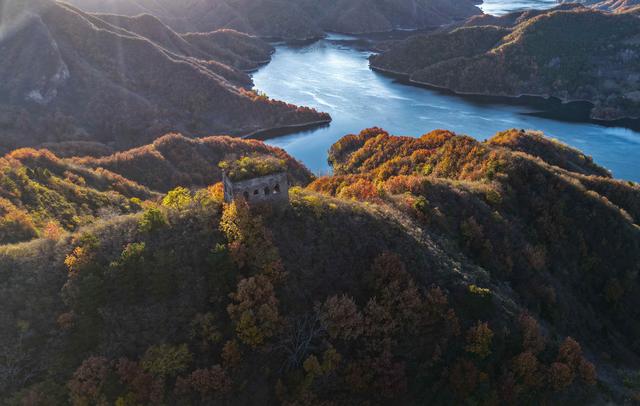 诗意中国｜碧涧流红叶 青林点白云
