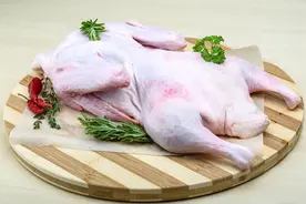 天冷吃老鸭更滋补？火锅店的鸭血，吃了伤身？一文说清“鸭事”图片