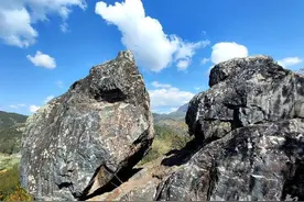 竹山：巅峰奇石 叹为观止图片