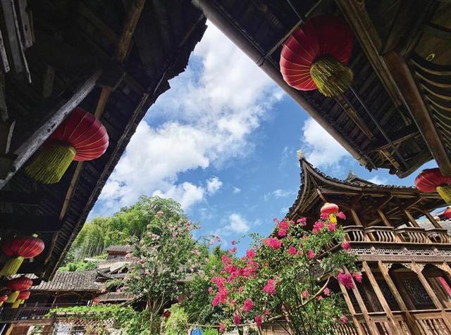 “土家第一村”双凤村的转身——从深山秘境到文旅热土