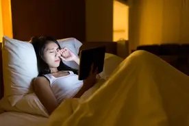 电子产品看多了会得干眼症？日常该如何预防？图片