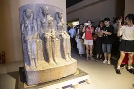 上海博物馆馆长回应不实传言：没搬空！一展品被严重低估，可以用“性感”来形容图片