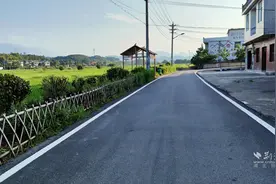 通山：“六尺巷故事”上演现代版图片