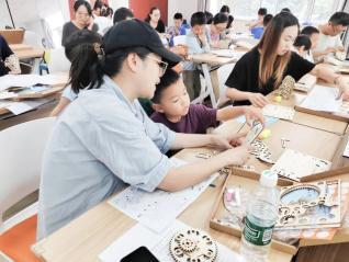 打破围墙！金海街道“街区创变学校”破解新兴领域群体育儿难题