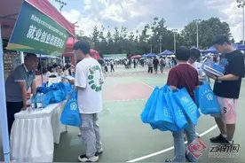 为毕业生铺就就业“快车道” 昆明盘龙区打出“组合拳”图片