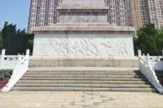 矗立在人民心中的丰碑图片