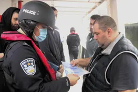 55.2吨 台州今冬首批进口帝王蟹上岸图片