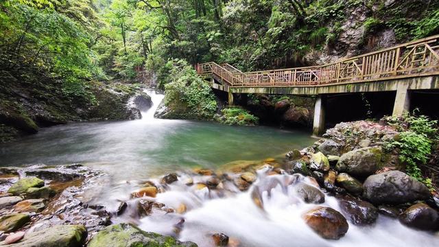 夏天，还得是苏东坡笔下眉山的夏天