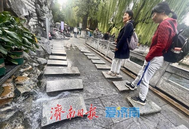 一年四季 泉在济南丨黑虎泉畔留清泉 亲水赏景暖意浓