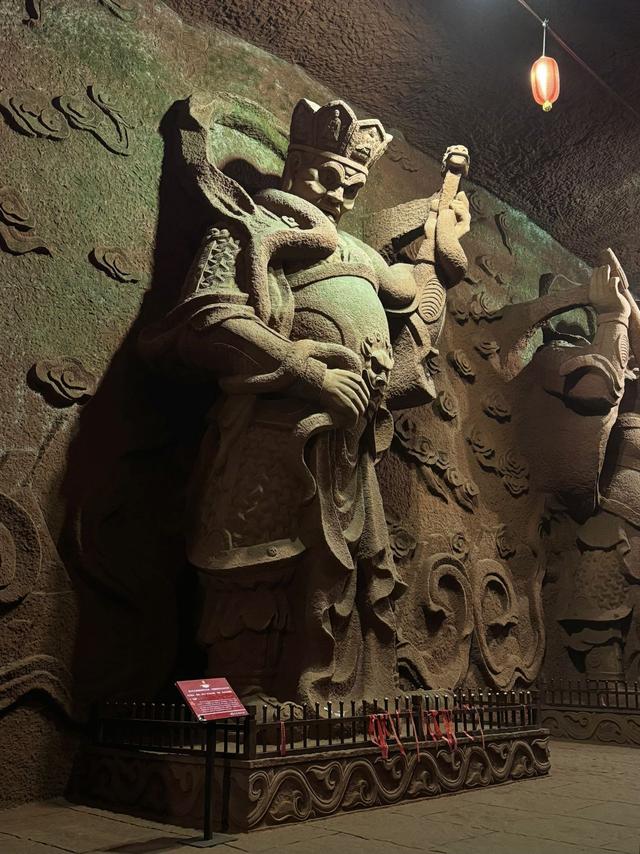9.9元的天坑瀑布，在乐山看见旅游该有的样子