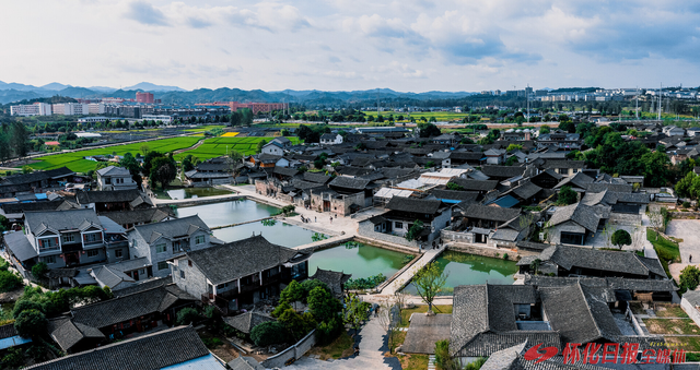 千年古村谱新韵 文化赋能迎客来——荆坪古村提质改造重塑文旅新名片
