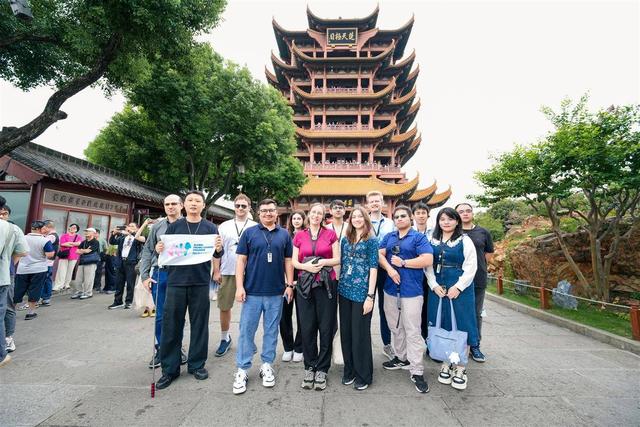 从楚简到光谷空轨 13国青年见证荆楚文脉传承与创新活力