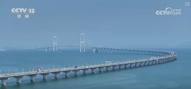 冰雪经济助推文旅地标“上新” 特色雪趣让游客留下来、住下来 带火多样消费