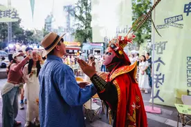 重报观察｜透视“五一”文旅经济：让风景融入场景，既要“小确幸”又要“大欢喜”图片