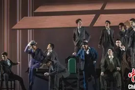 舞剧《海的一半》在京首演纪念爱国华侨领袖陈嘉庚图片