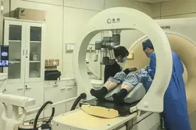 肺部穿刺穿不准？周彩存团队研发“导航”穿刺机器人一针完成活检图片