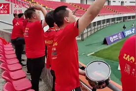 “枣”红色助威团绽放上海！山东女足客场对战上海女足图片