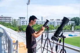 大学生凌晨一两点不睡，只为浪漫的几分钟图片