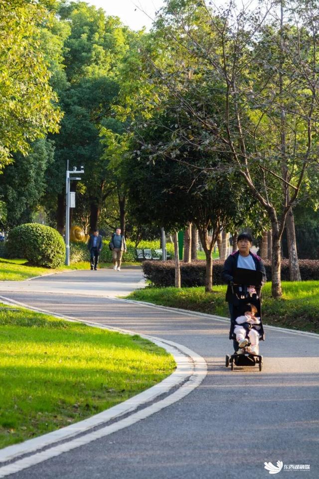 新增躺椅！东西湖这里，能“海边度假”