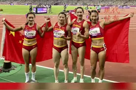 中国女飞人！亚运会女子4×100米中国摘金，江苏袁琦琦第三棒发力图片