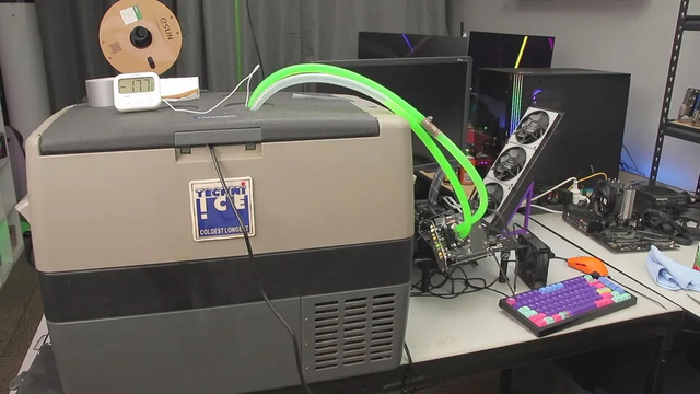 频率猛增23%：RTX 5050经硬改与冰箱散热，打破3DMark世界纪录