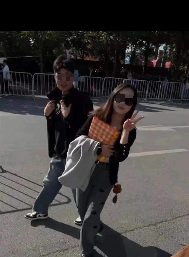 “中国两游客在马来西亚海岛失踪”后续：男子手机定位仍在海底，其姐姐加急办好护照即将赴事发地