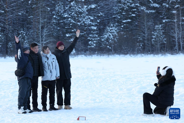“神州北极”漠河：冰雪旅游火热