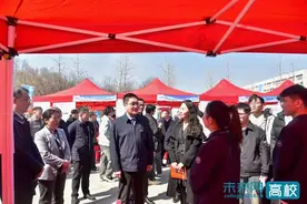 河南职业技术学院举办2025届毕业生春季双选会图片