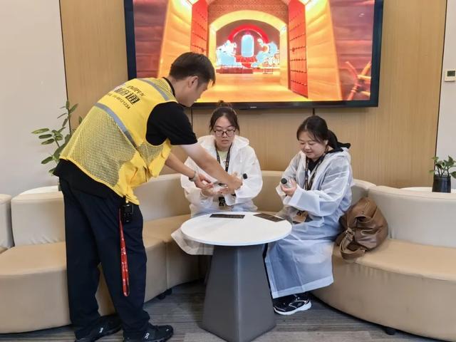 爬长城也“开挂”？八达岭长城推出畅游新玩法——
