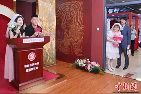 长春新人“520”扎堆登记结婚图片
