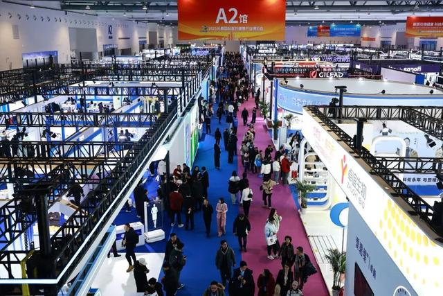 实在没想到！逛个展，竟然被安排了整个冬天！