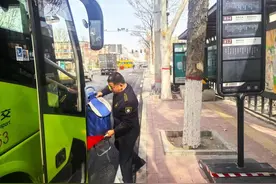 全国“最美公交司机”李建龙穿行京冀两地19年 累计安全行驶88万公里图片