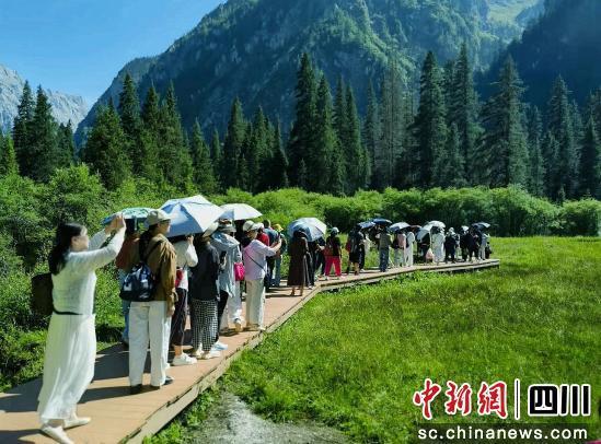九绵高速即将贯通 平武双节“文旅大餐”一键直达
