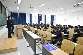 北京市公安局举行2024年高级执法资格考试图片