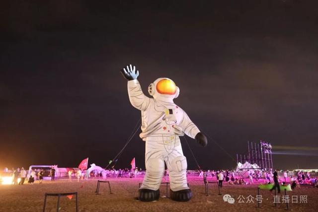 凌晨海上发射火箭！现场人山人海！