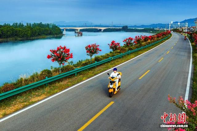 湖北宜都：雨后清江雾似纱景如画