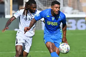 （体育）足球——意甲：那不勒斯胜恩波利图片