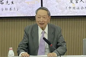 《近代旧体诗文集萃编》主编杨天石：这部丛书开辟和建立了一个新的、丰富的资料矿场图片