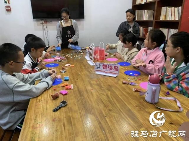 驻马店市新华书店：文化惠民不打烊 满足市民“充电”需求