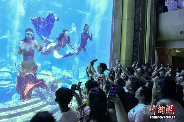 三亚：小朋友暑期乐享“水世界”