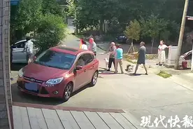 自发“拔河式救车”摔倒，村民们的笑声治愈网友图片